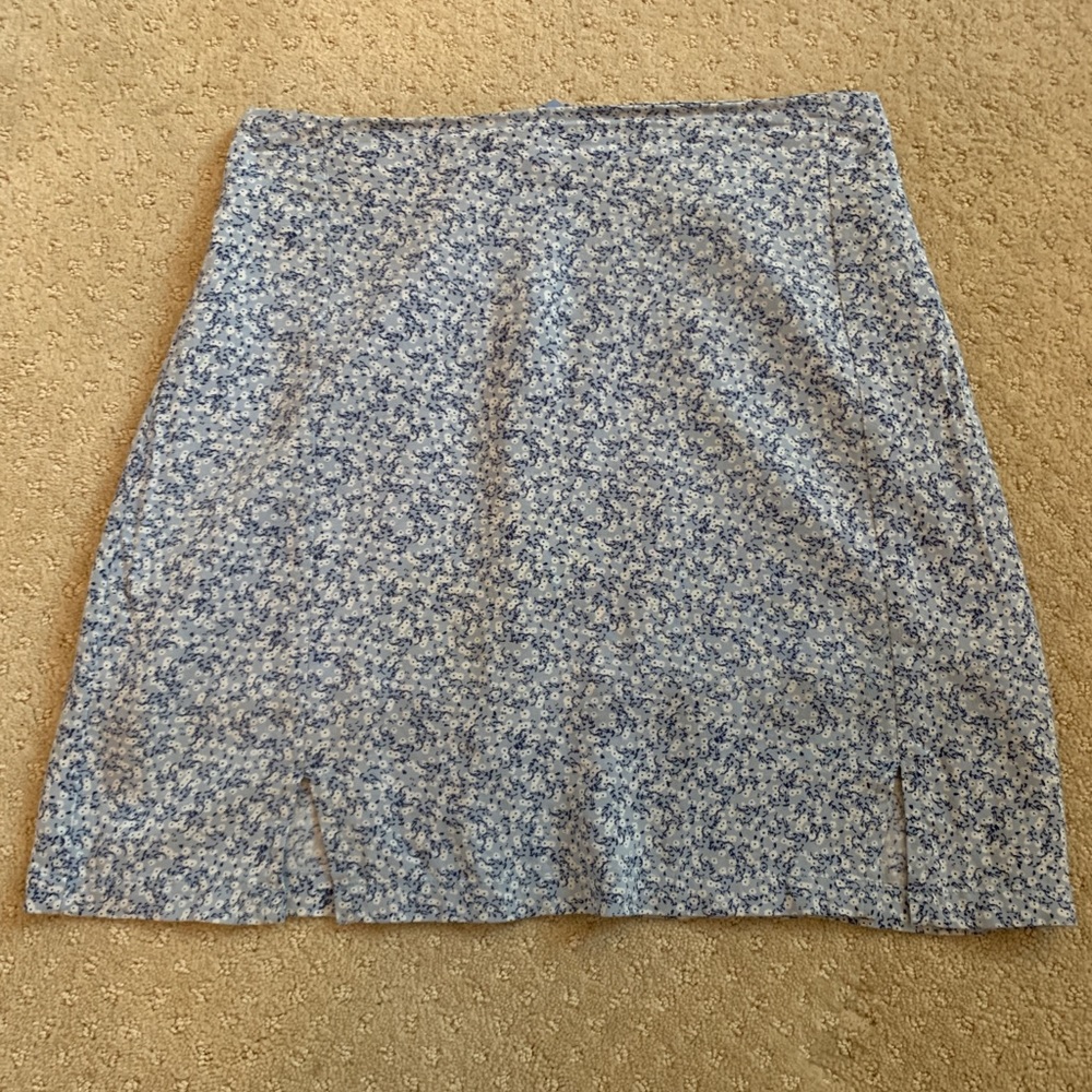 BRANDY MELVILLE skirt